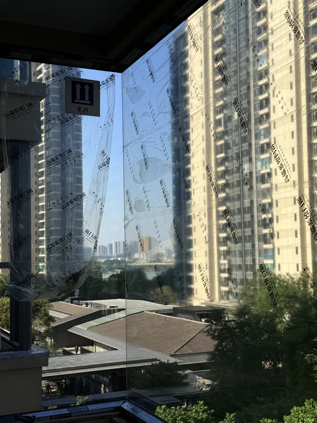 南宁华润西园?6米大玻璃封窗｜团购价直冲✅