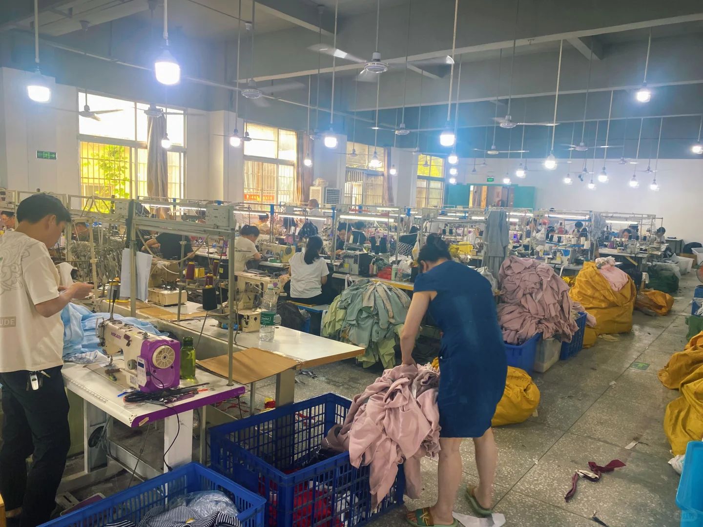 ??美国服装品牌找中国服装工厂详细指南