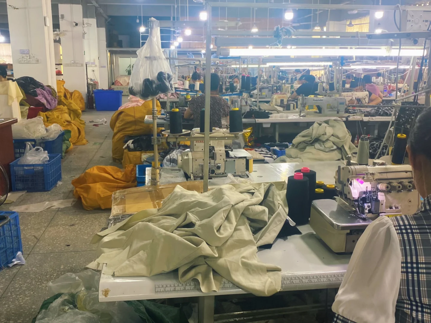 ??美国服装品牌找中国服装工厂详细指南