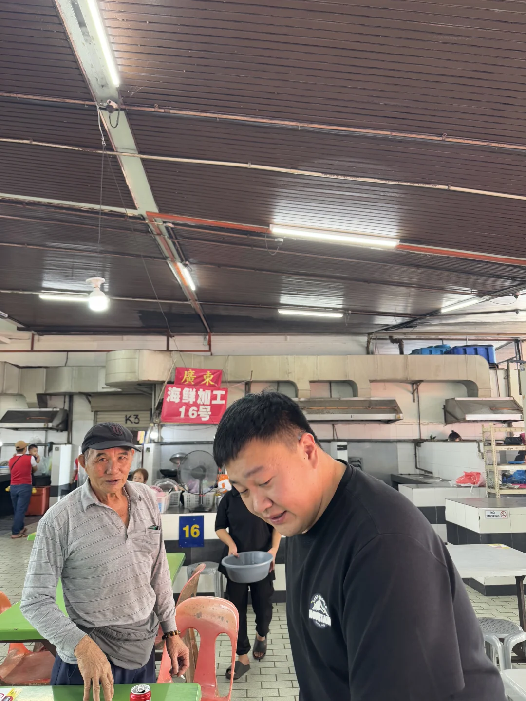 亚庇海鲜市场二楼海鲜加工16号