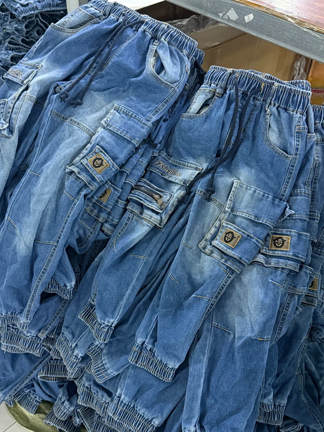 在成都！专业的外贸服装工厂！！