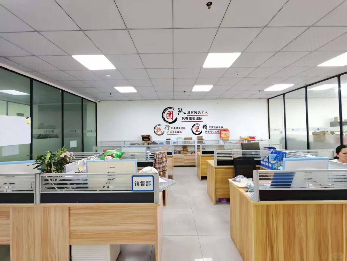 银田 西乡地铁口原房东直租 水电齐全