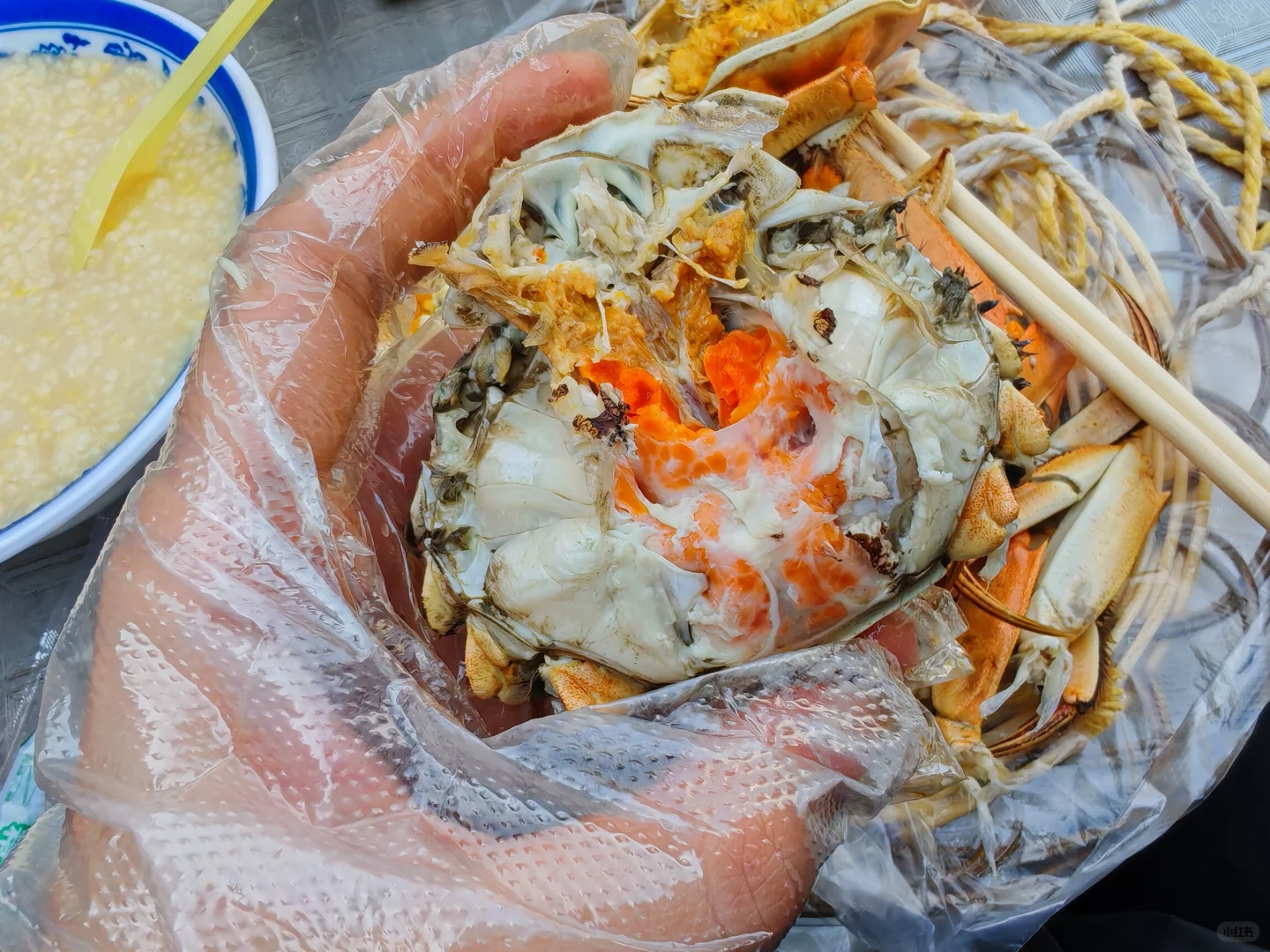 苏州山塘街菜市场吃新鲜现蒸大闸蟹