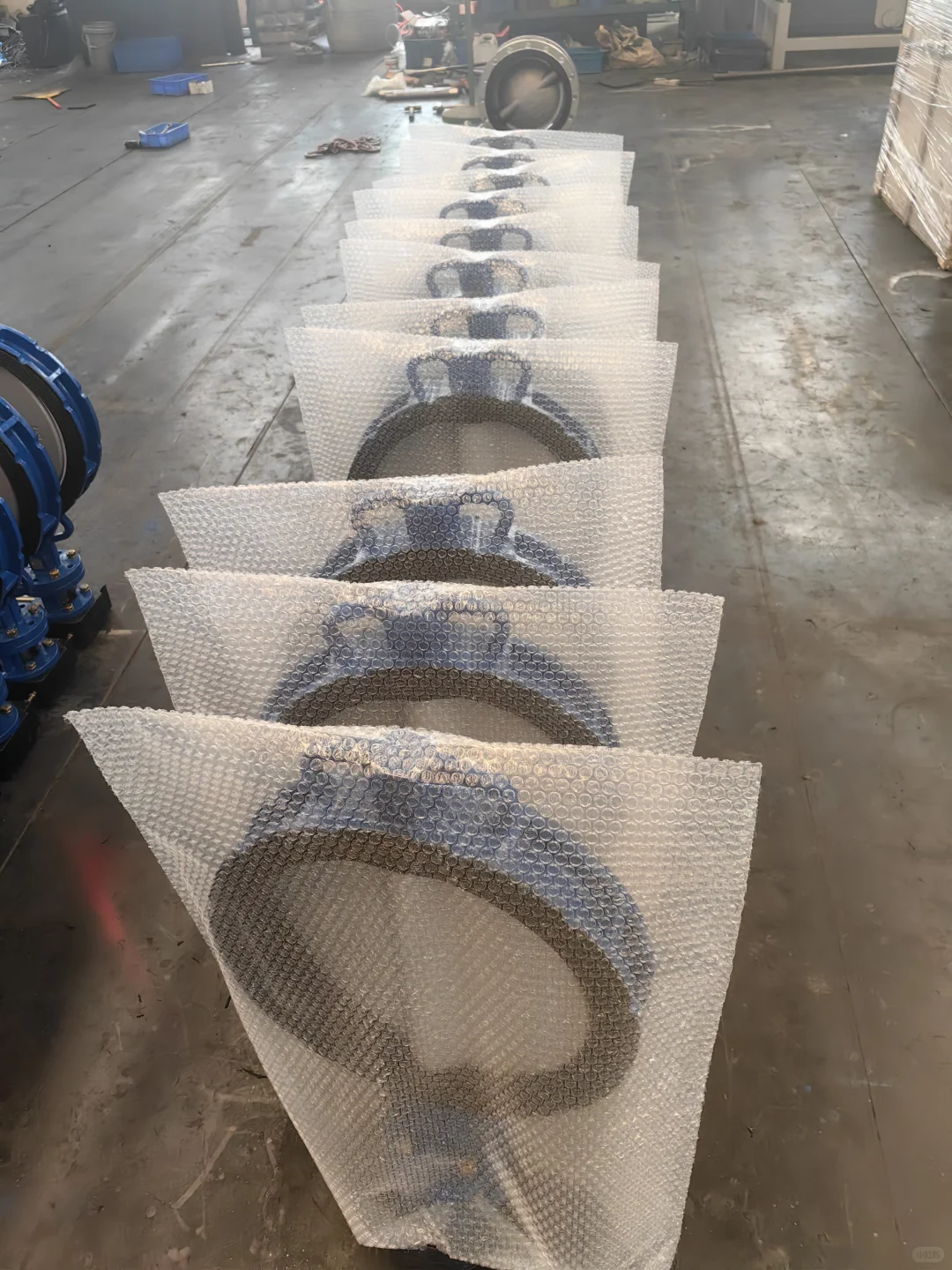 今天再走一批蝶阀