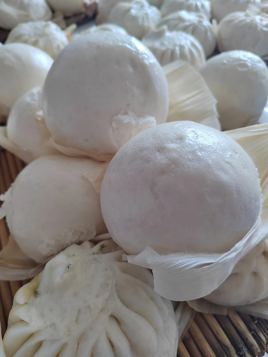 无任何添加的自磨面粉，小时候的味道！