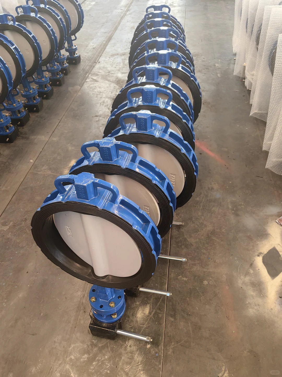 今天再走一批蝶阀