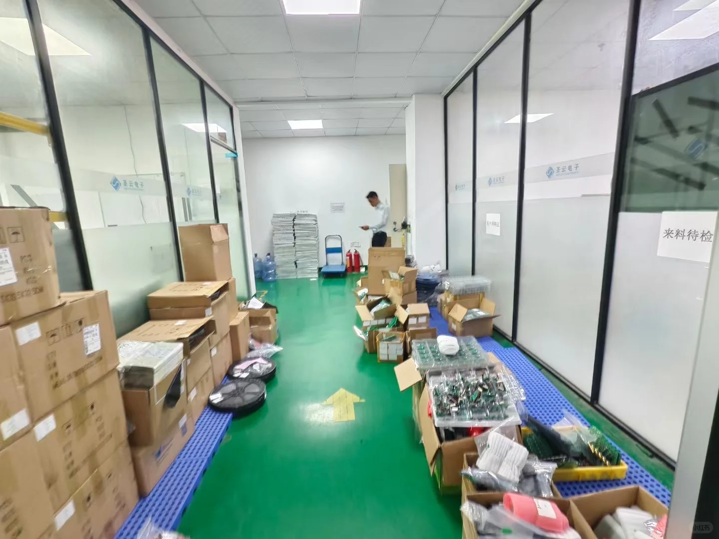 银田 西乡地铁口原房东直租 水电齐全