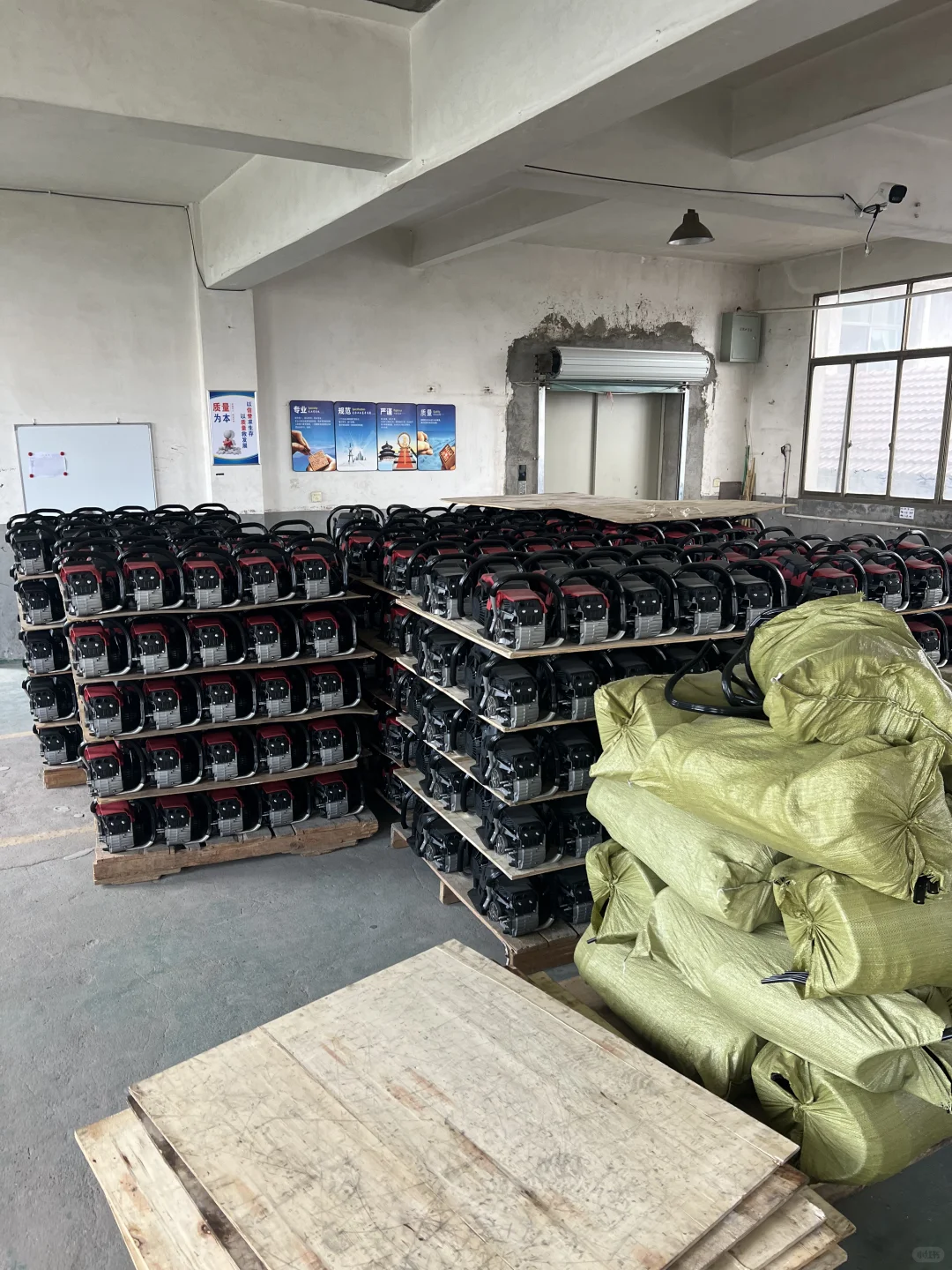 朋友厂里说这个品上半年发了30个柜？