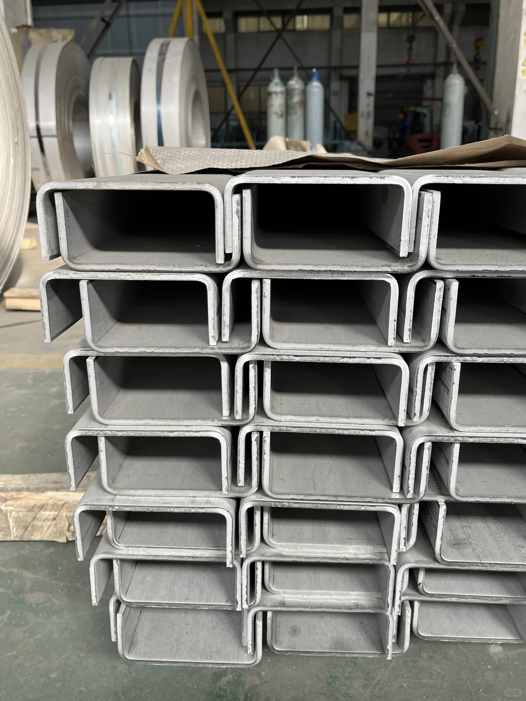 00后毕业女大钢材生卖钢第433天?