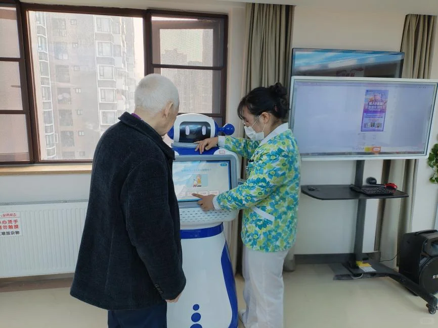 京大北京为养老服务机器人科技赋能