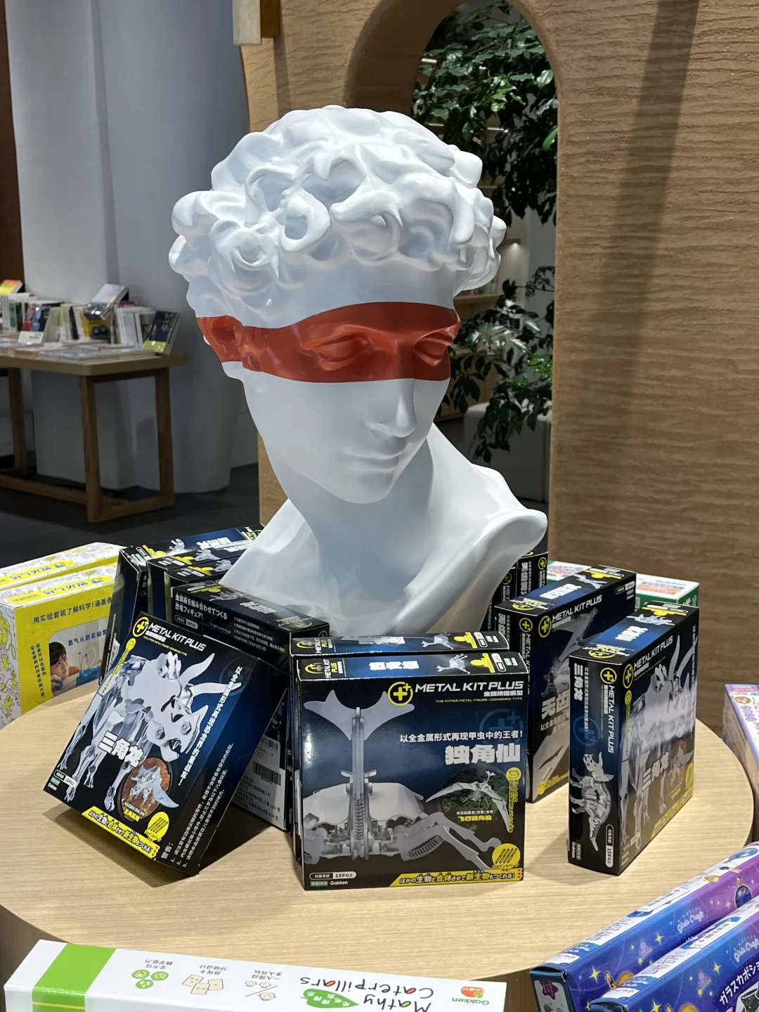 00后毕业女大钢材生卖钢第432天?