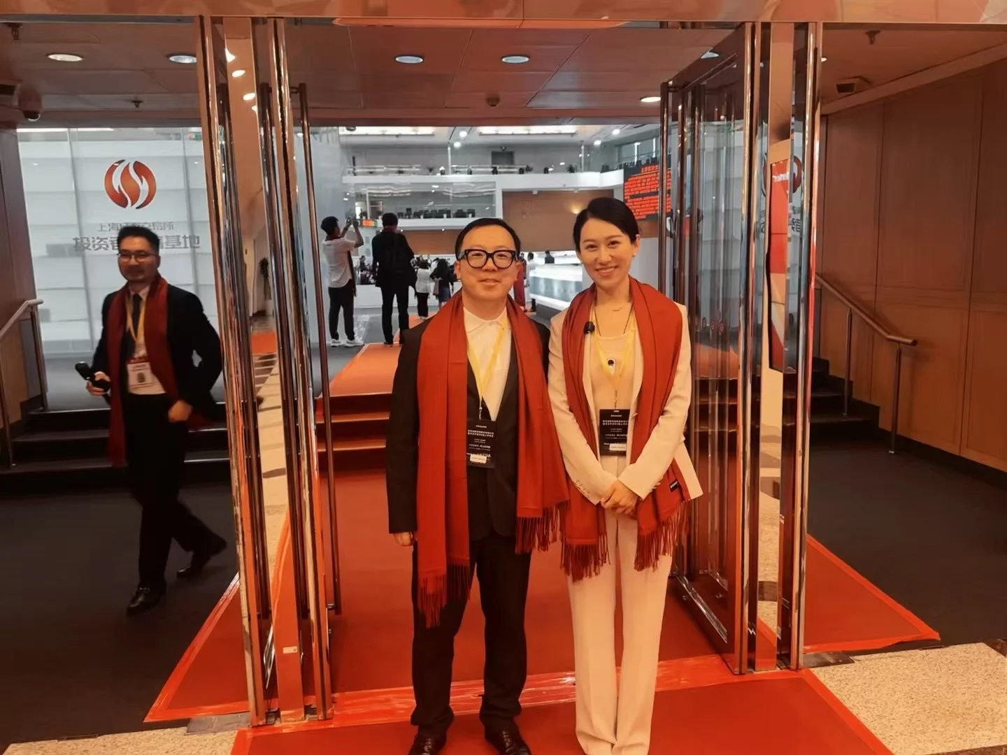 祝贺好兄弟公司成功上市