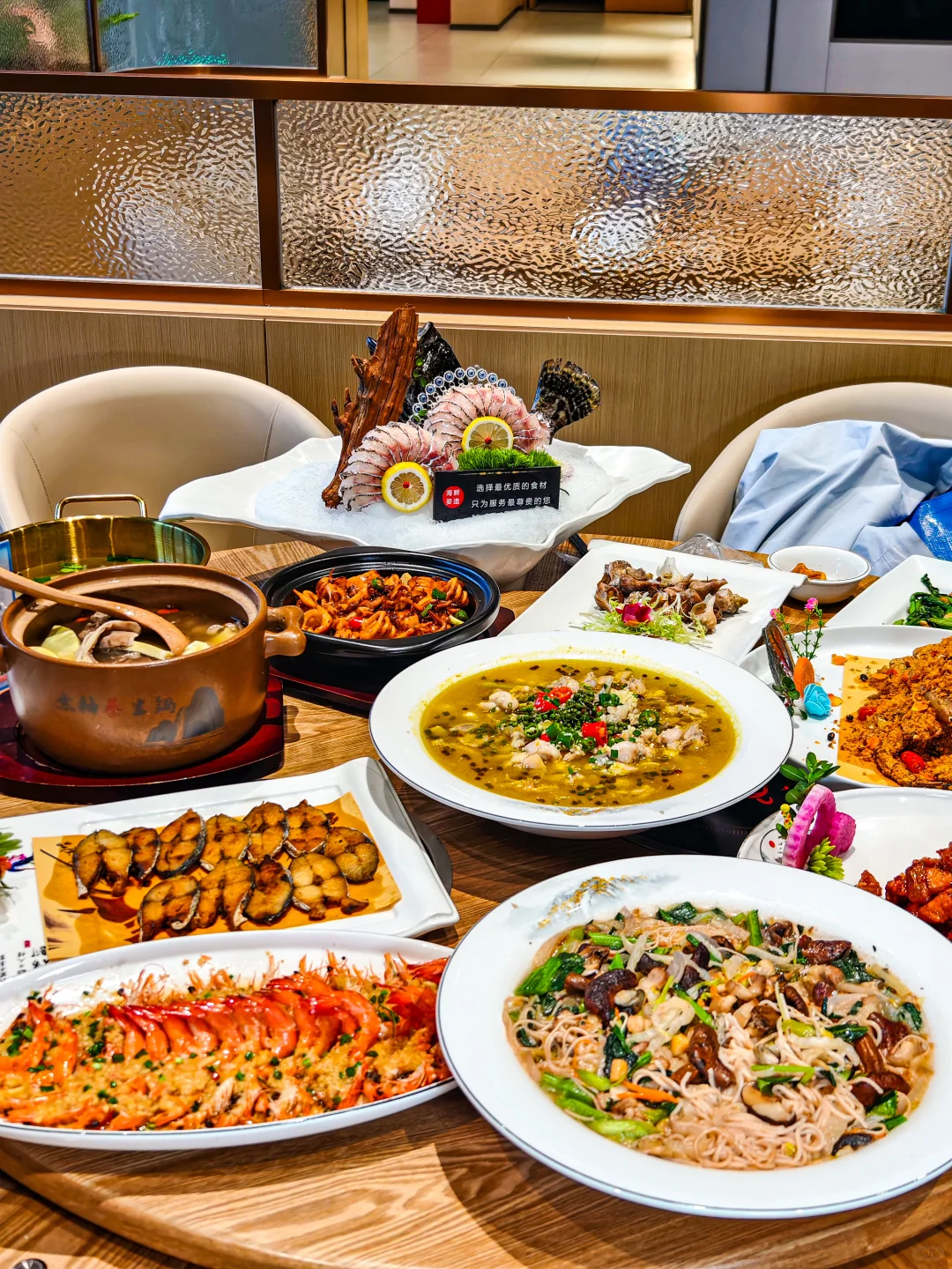 批发市场楼上的美食天堂！现捞海鲜立马吃！