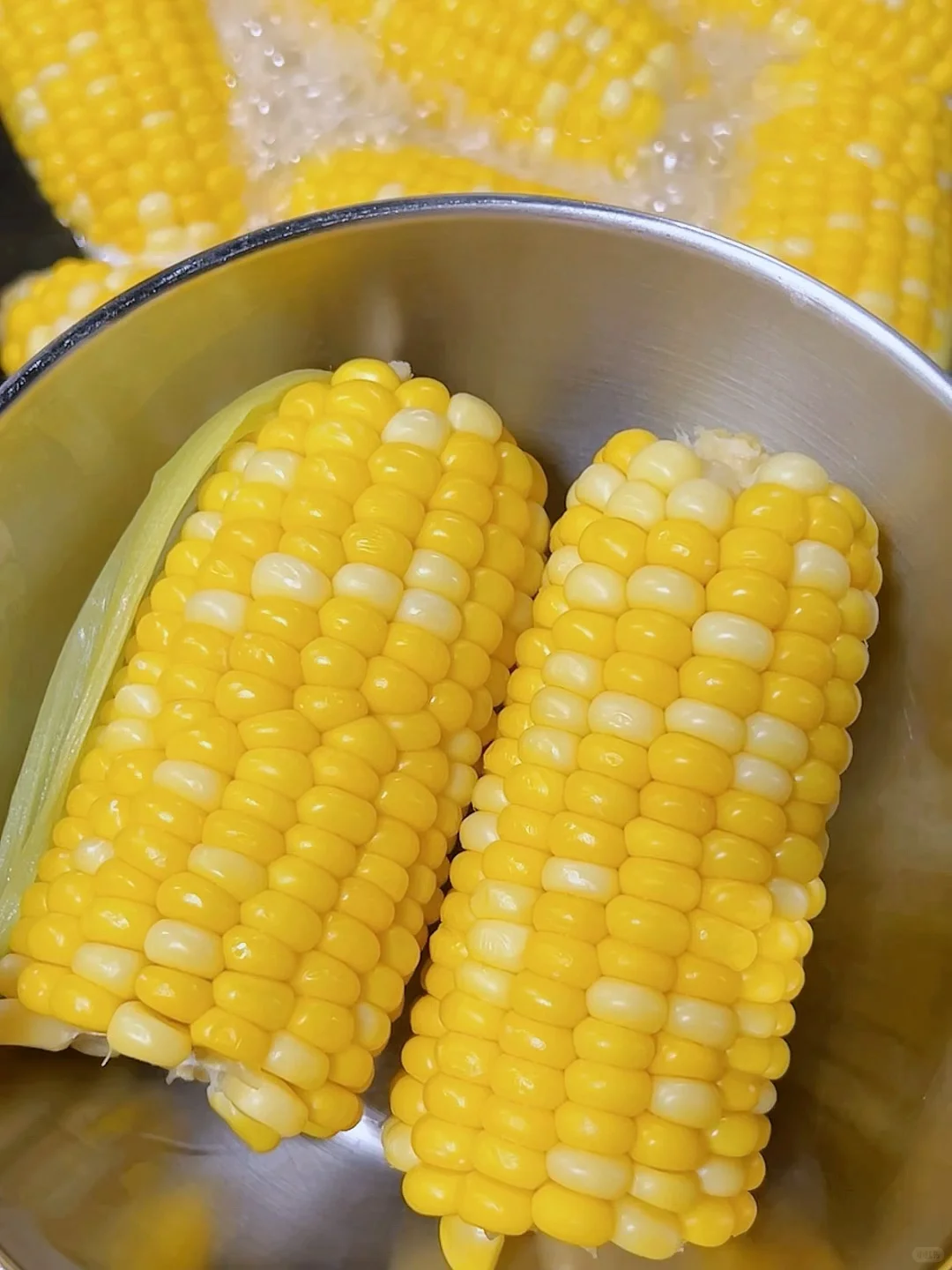 12.8?一箱现摘现发的云南金银水果玉米?