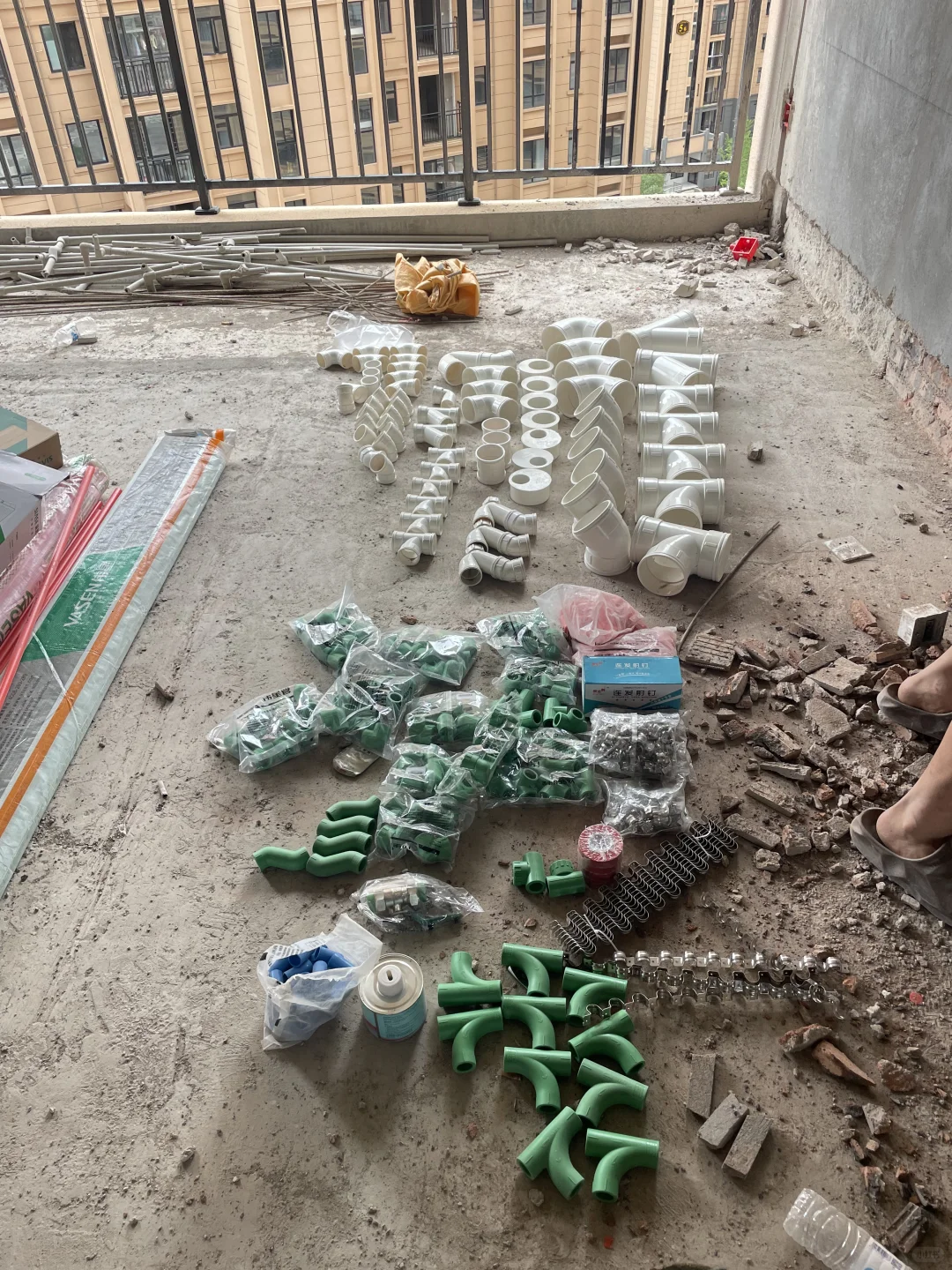 货比三家才定下的水电材料！