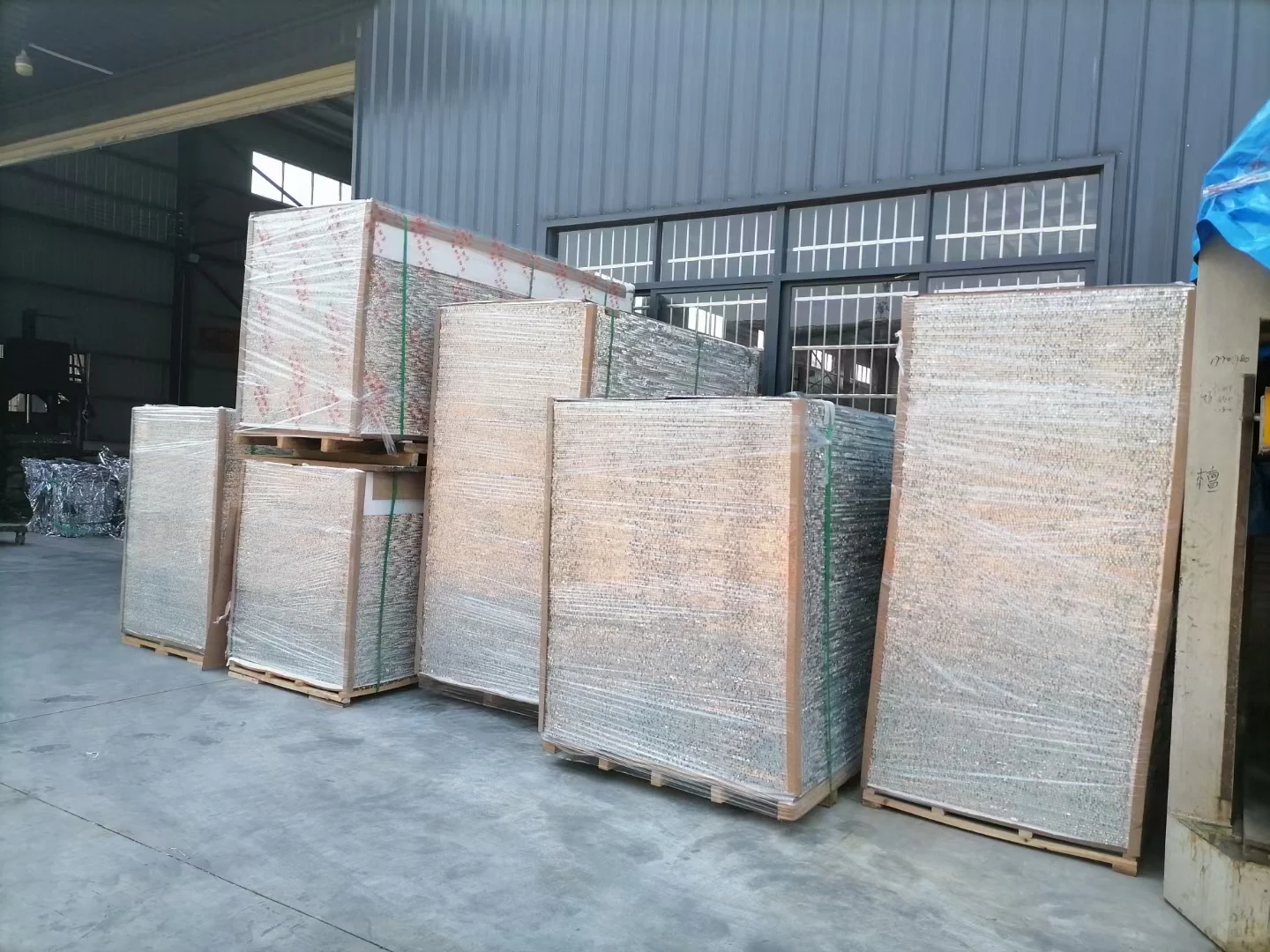 论如何吸引到蜂窝板采购商