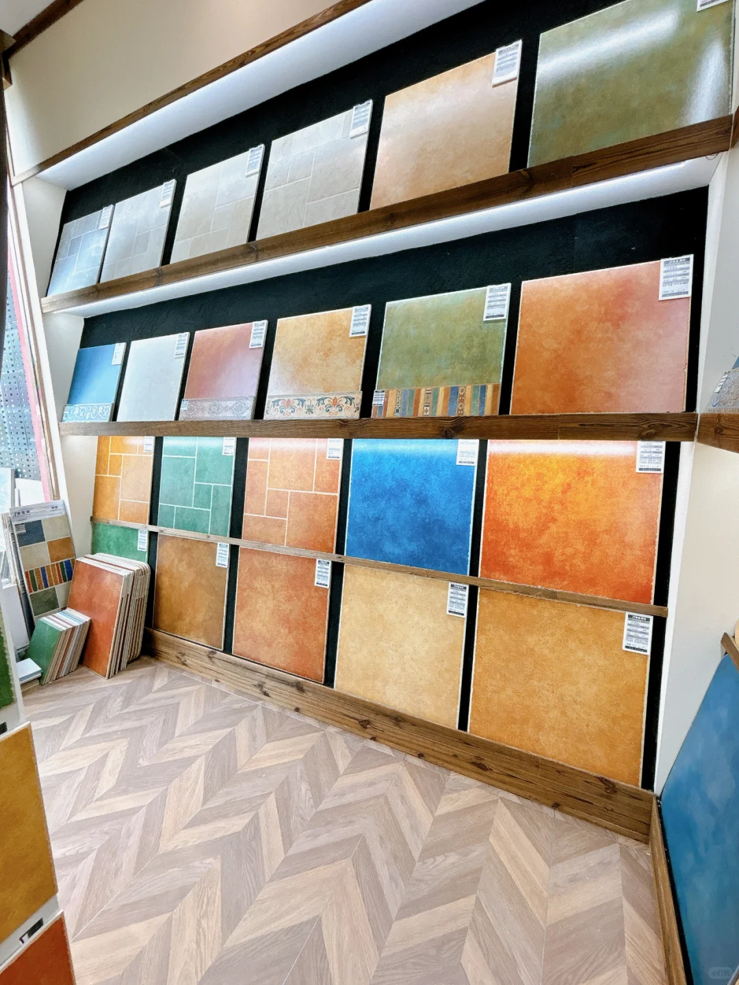 瓷砖批发仓储，你不可错过的羊毛！