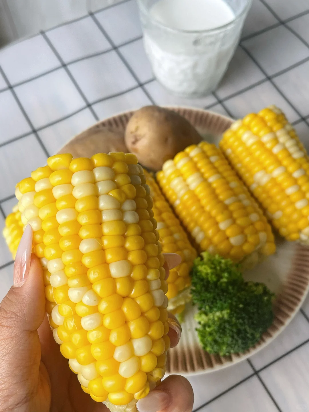 原产地现摘现发?的水果玉米?五斤才13.9?