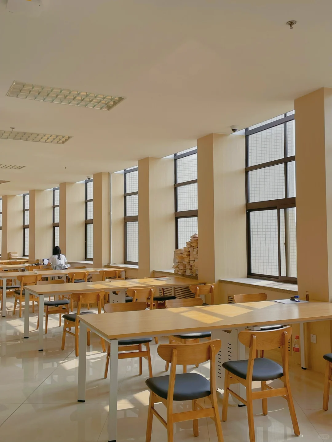 学校的图书馆：像是闯入另一个仙境