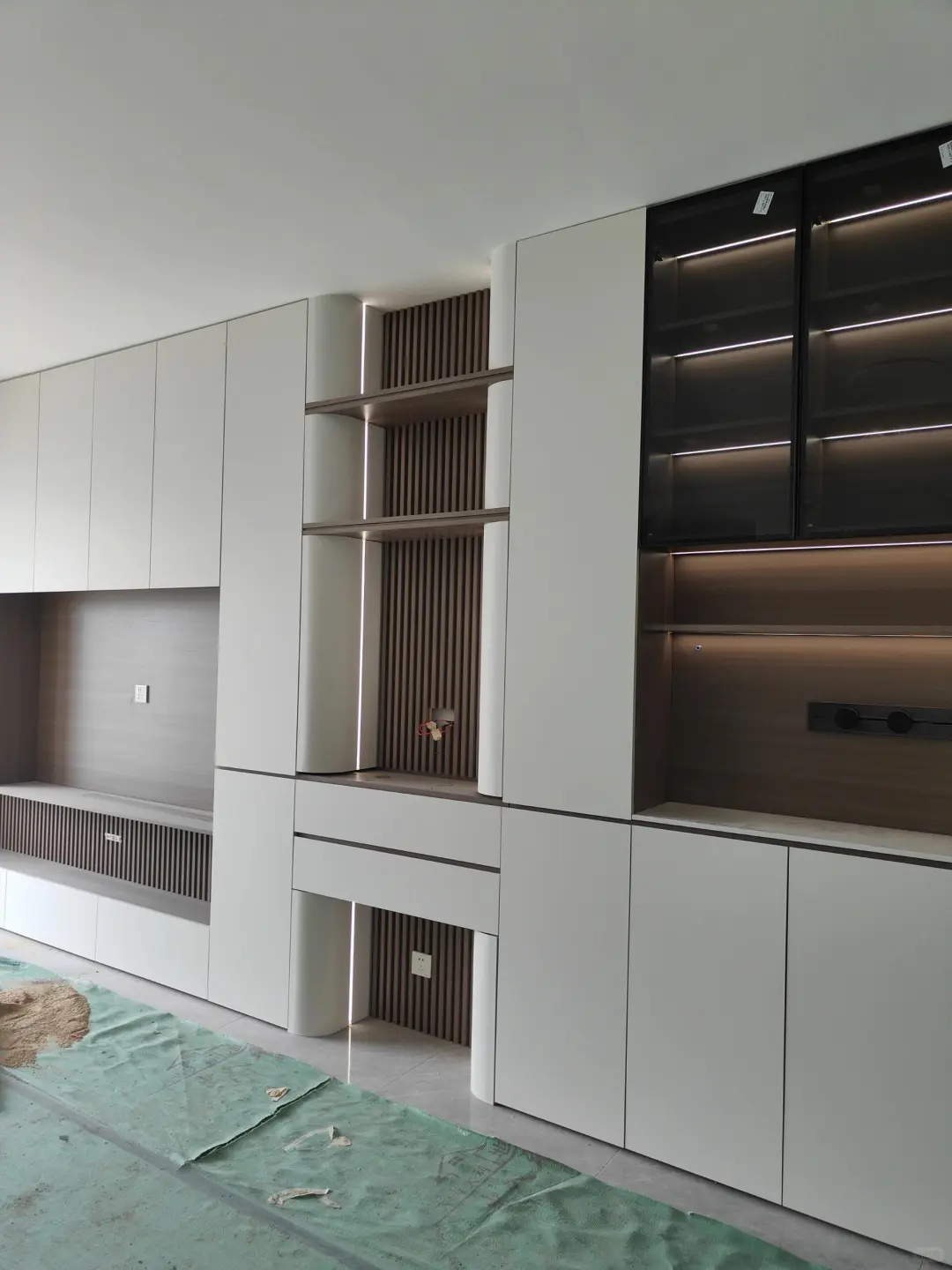 坐标：深圳光明580/平简约风安全下车