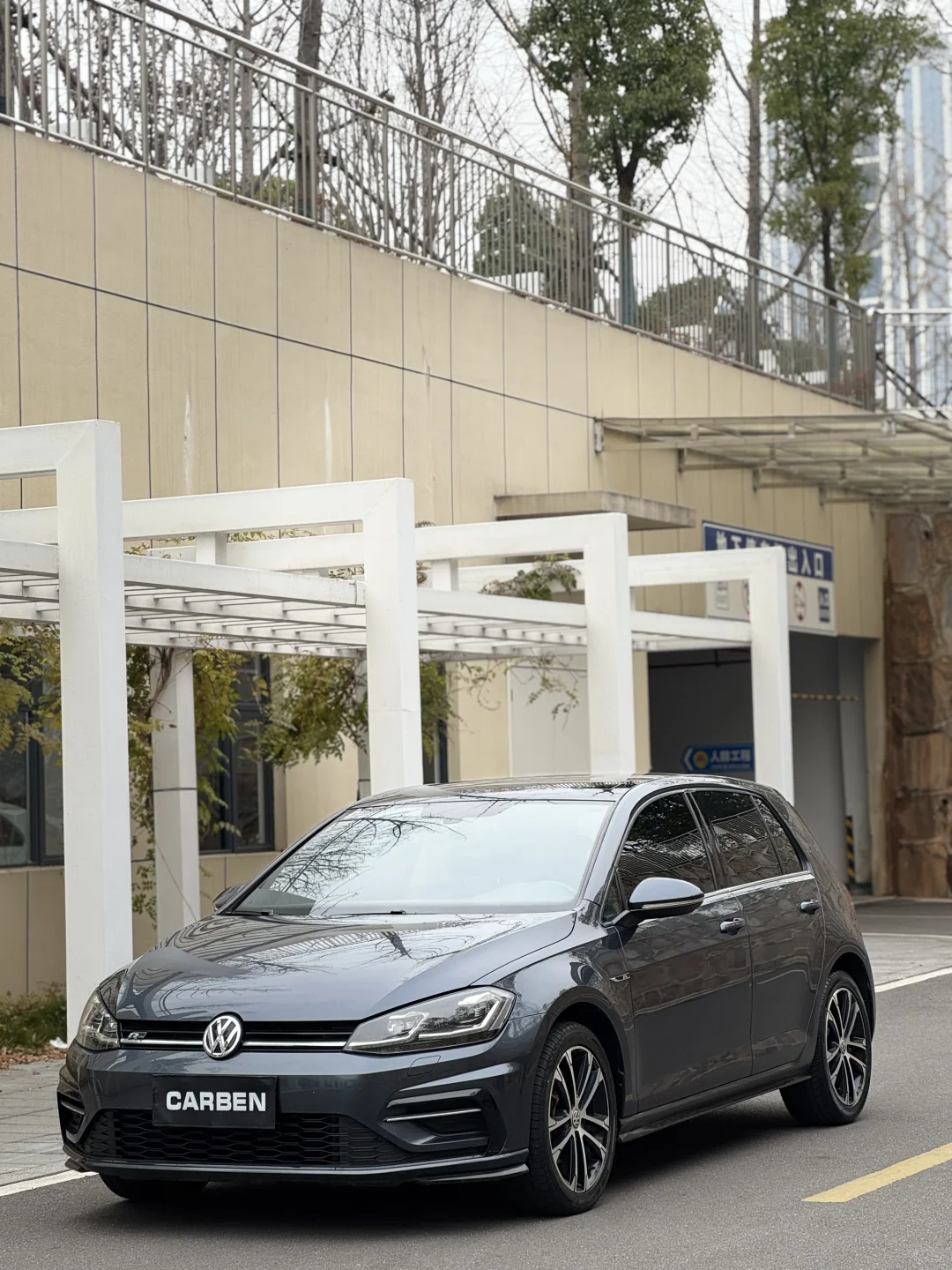 出一台19年带液晶仪表7.5rline，达喀尔蓝