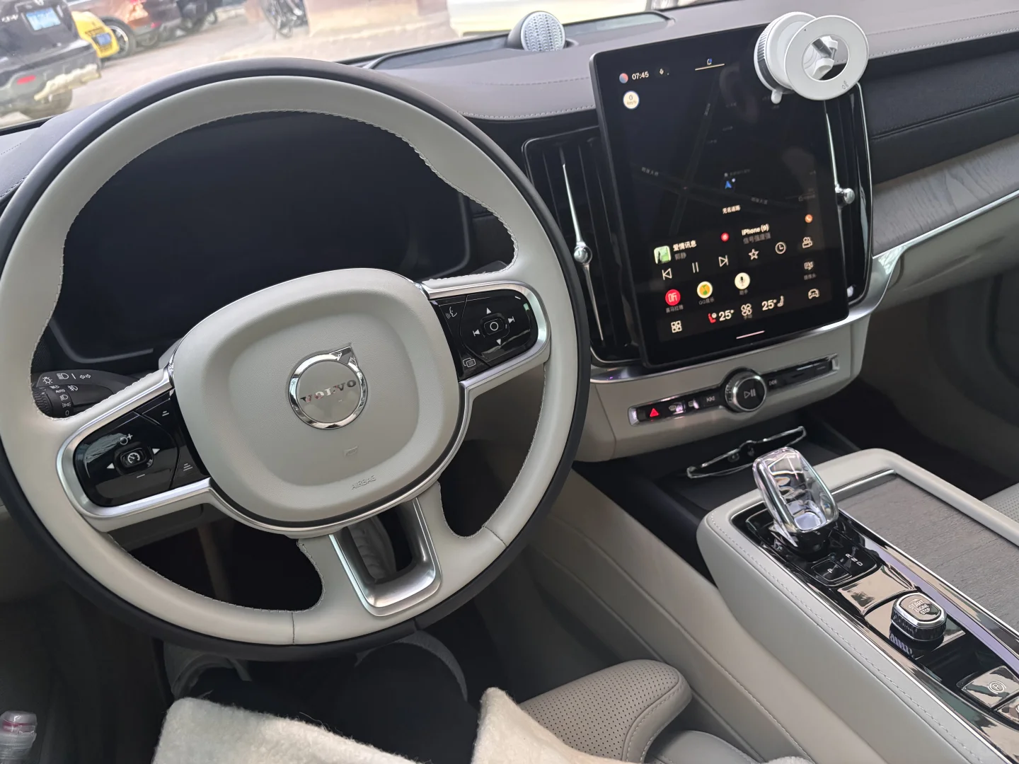 提车一个月，仪表盘黑屏