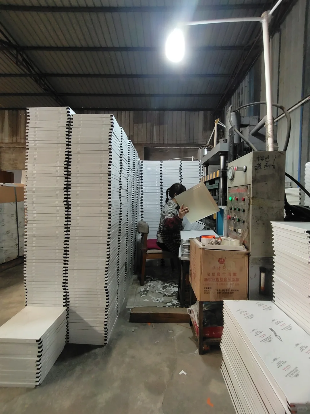 铝扣板吊顶材料工厂直销