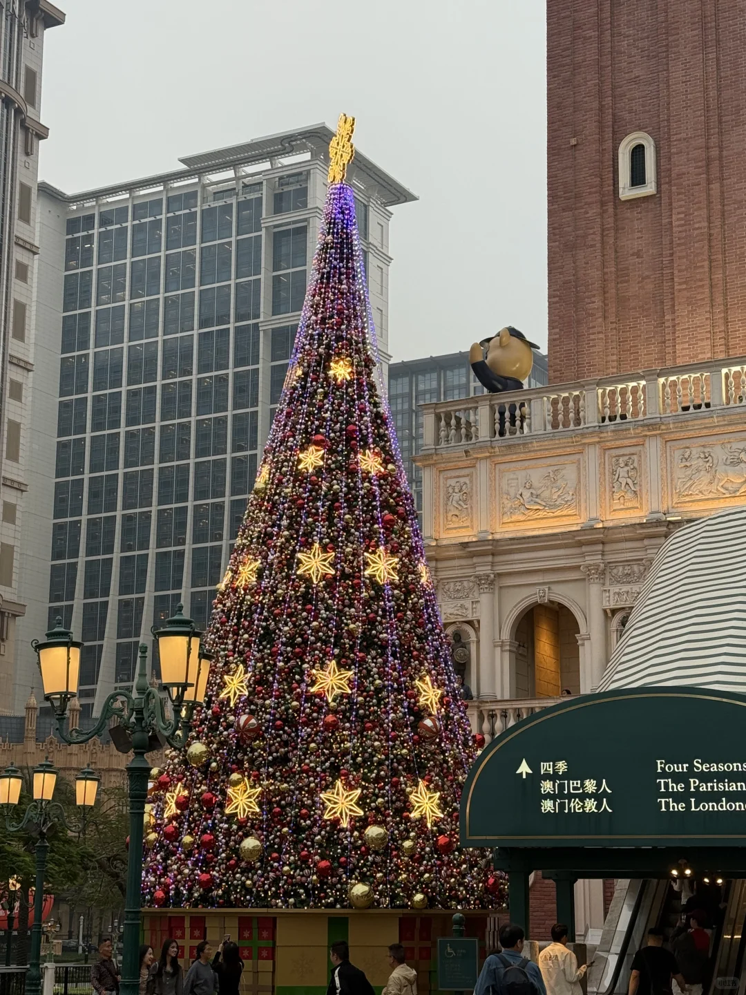 不喜欢买衣服也不喜欢化妆品