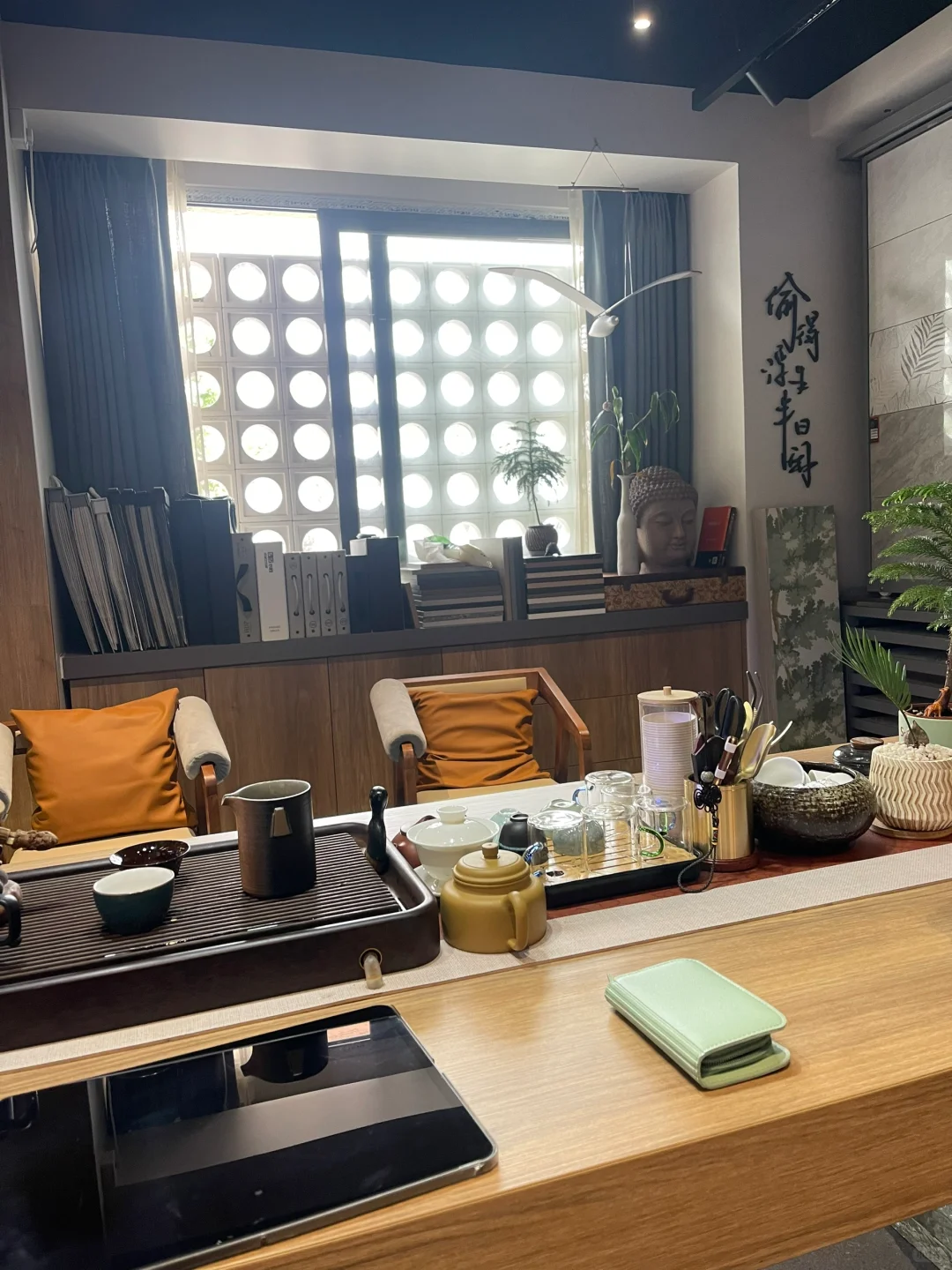 瓷砖展厅 库房批发 全屋定制