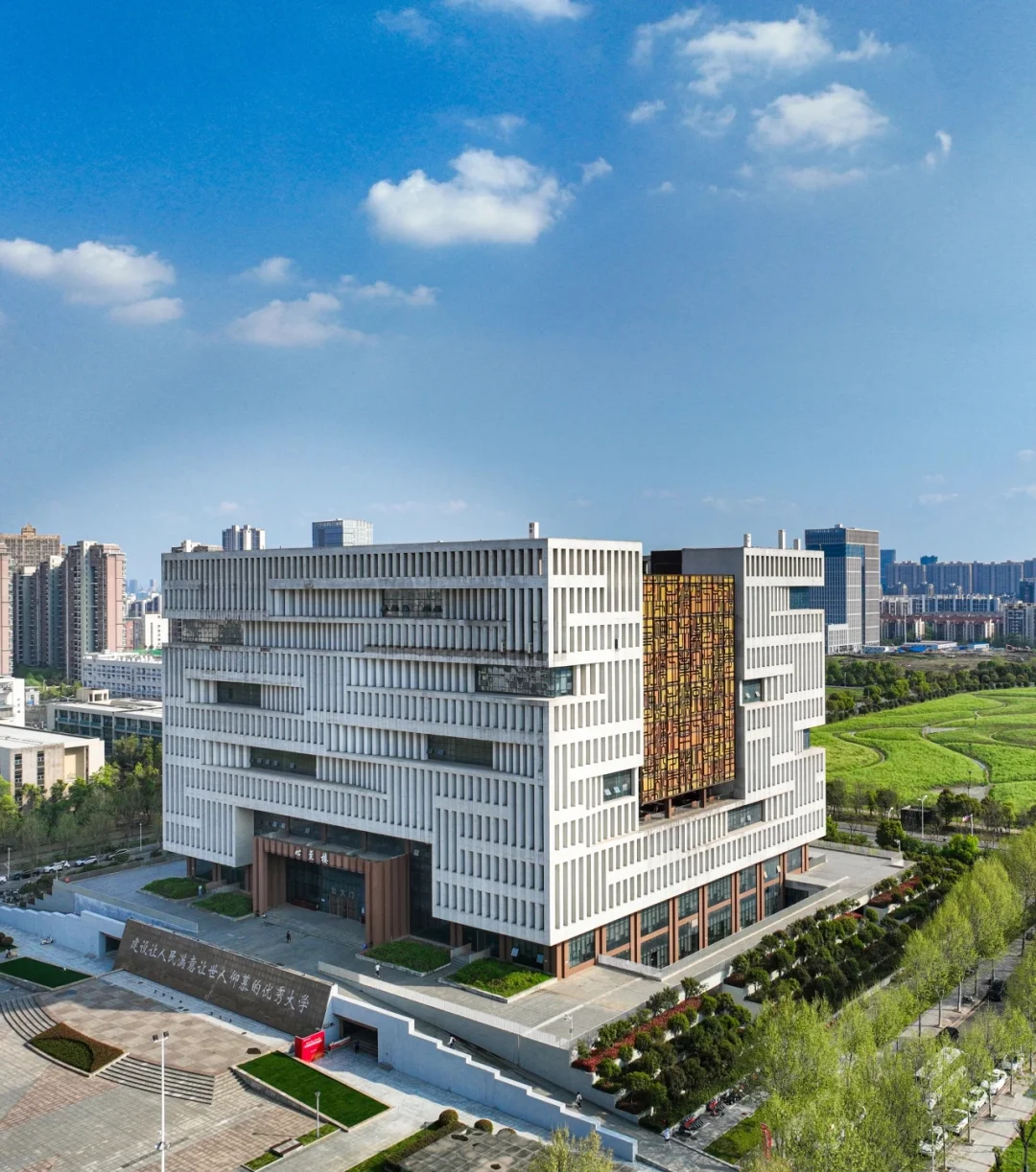 今日分享之武汉理工大学南湖图书馆