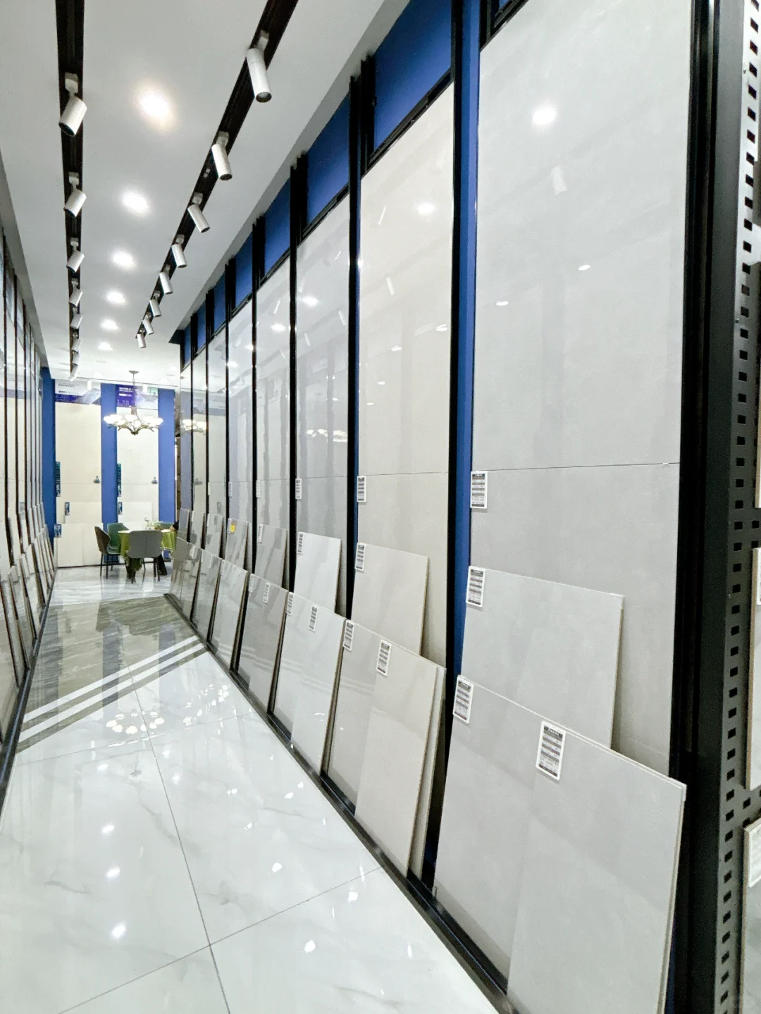 瓷砖批发仓储，你不可错过的羊毛！