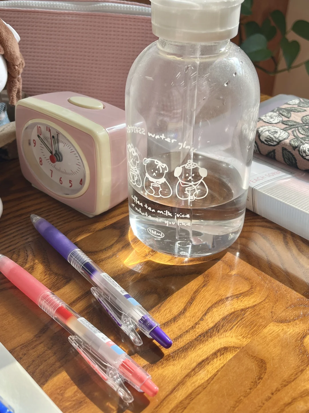 周末你好，我已经在清华图书馆学习一上午了