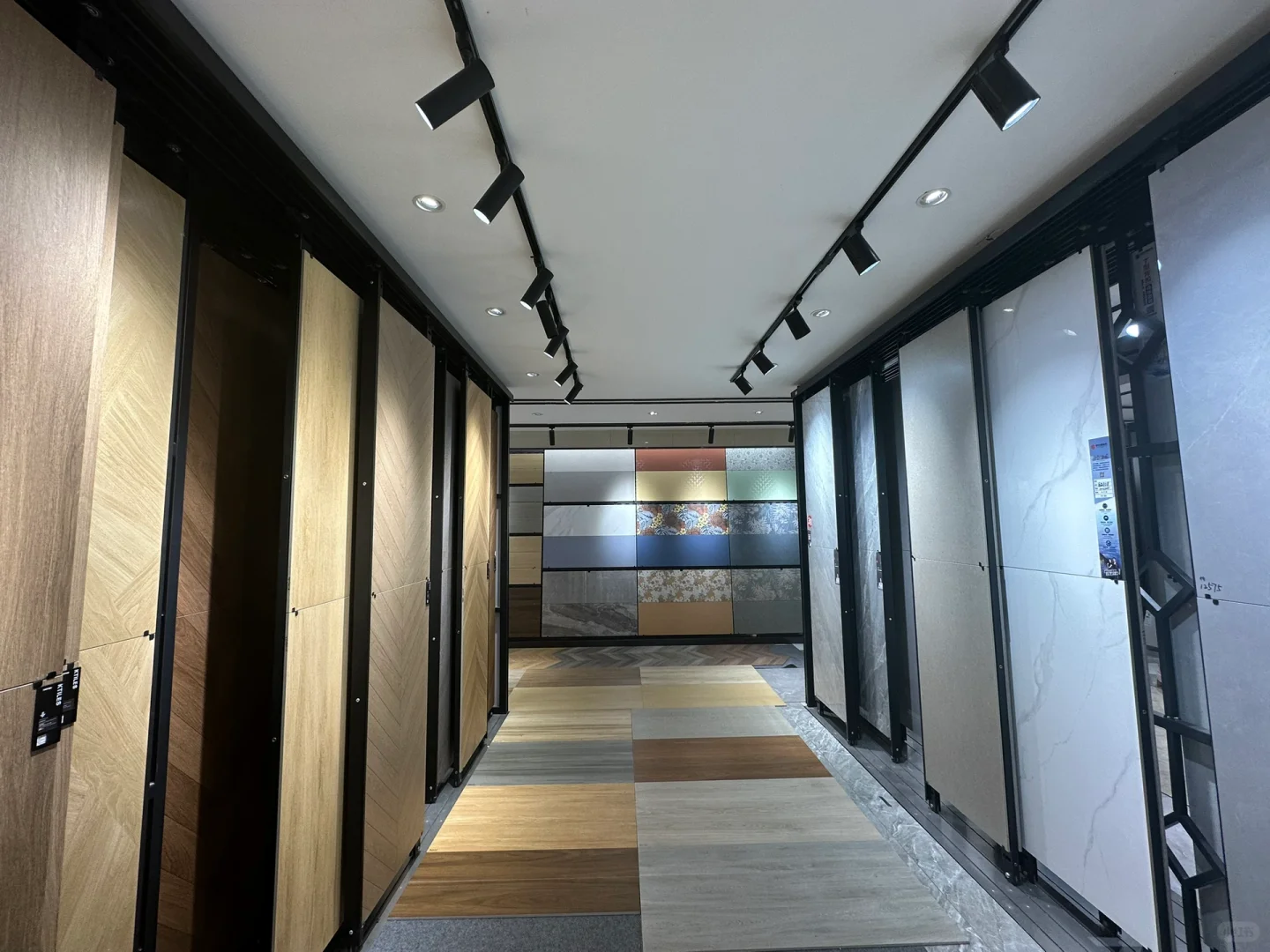 瓷砖工厂批发仓库