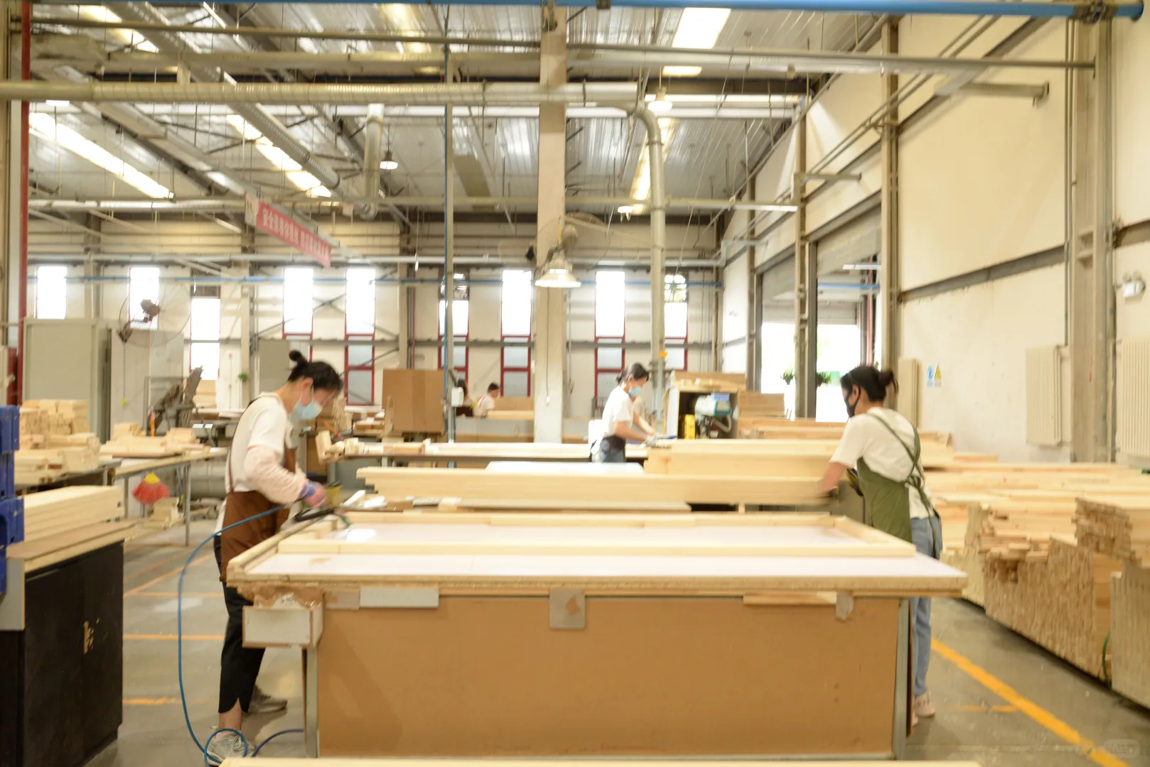 源头工厂直拍!高品质门套线踢脚线/板材!