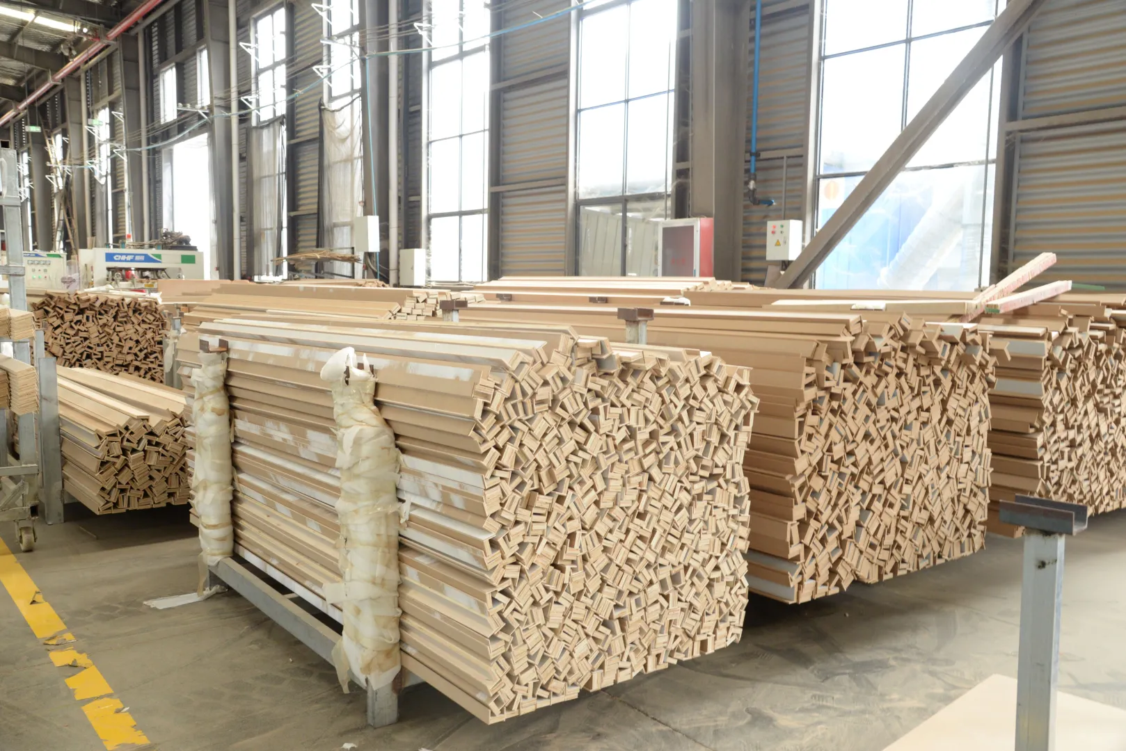 源头工厂直拍!高品质门套线踢脚线/板材!