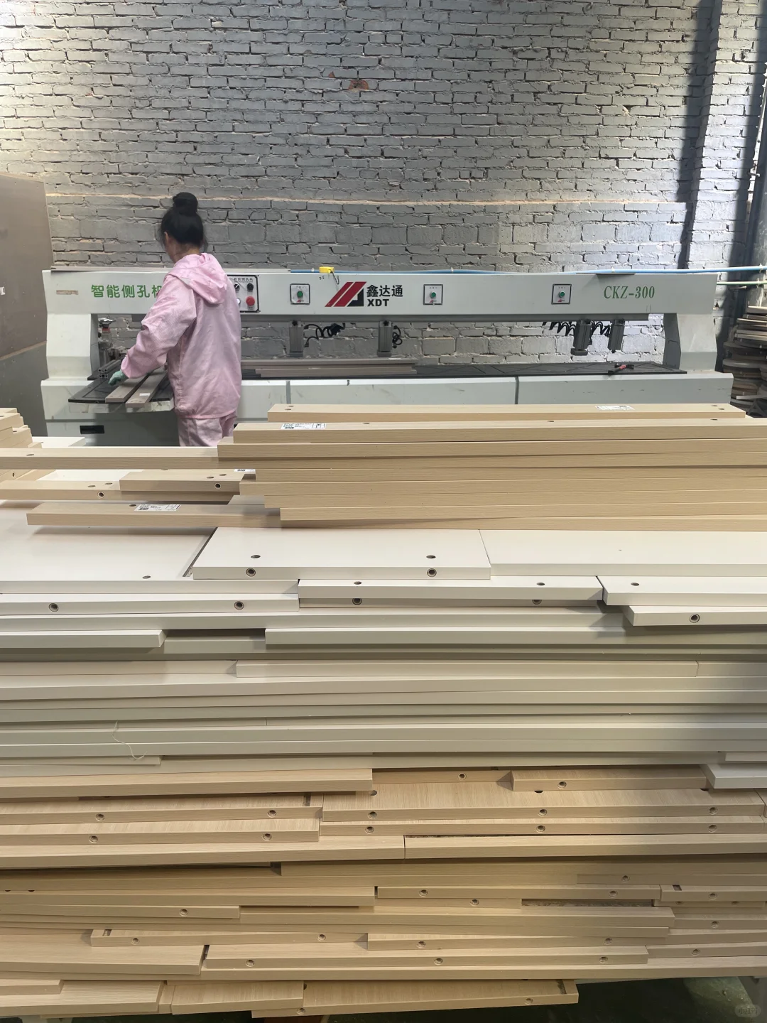 ?全屋定制源头工厂大揭秘