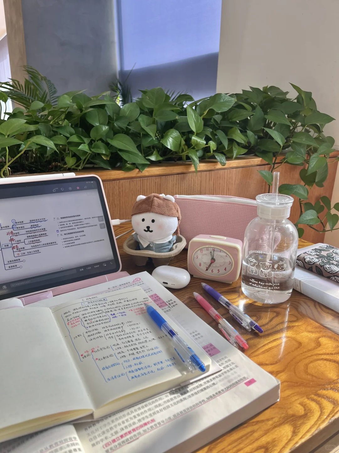 周末你好，我已经在清华图书馆学习一上午了