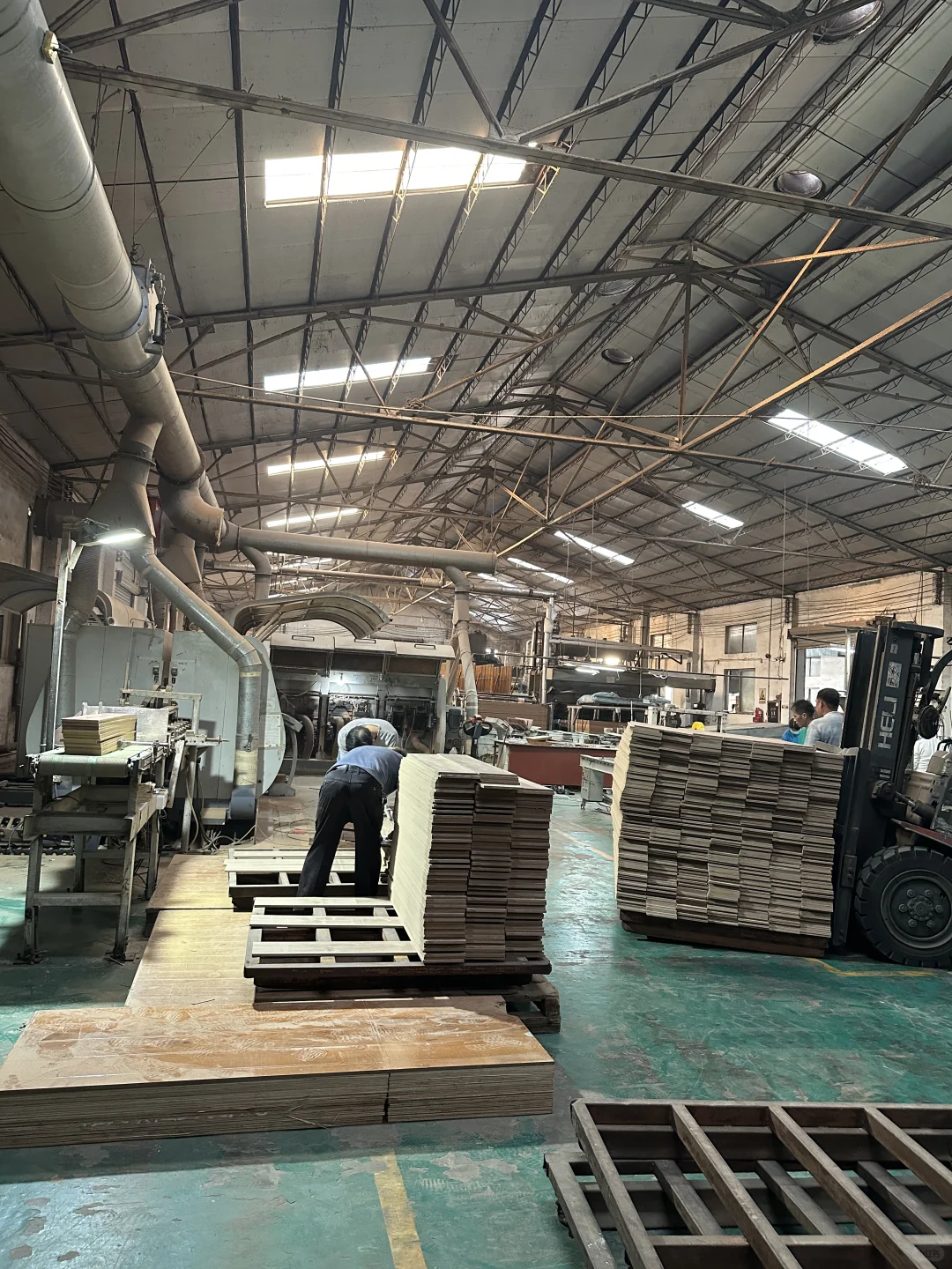 工程采购必看：如何把地板预算压缩30%？