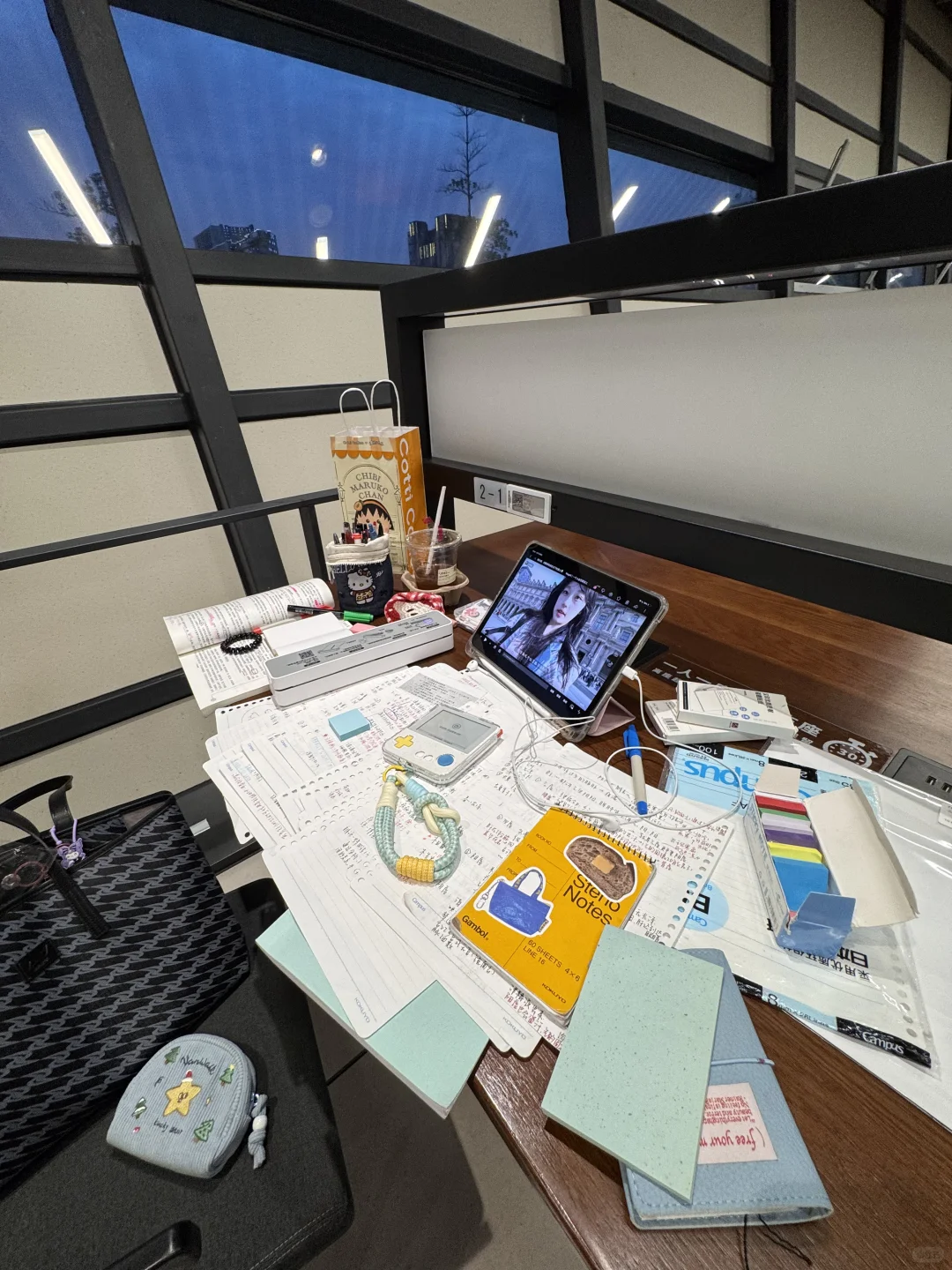 把图书馆当家了?