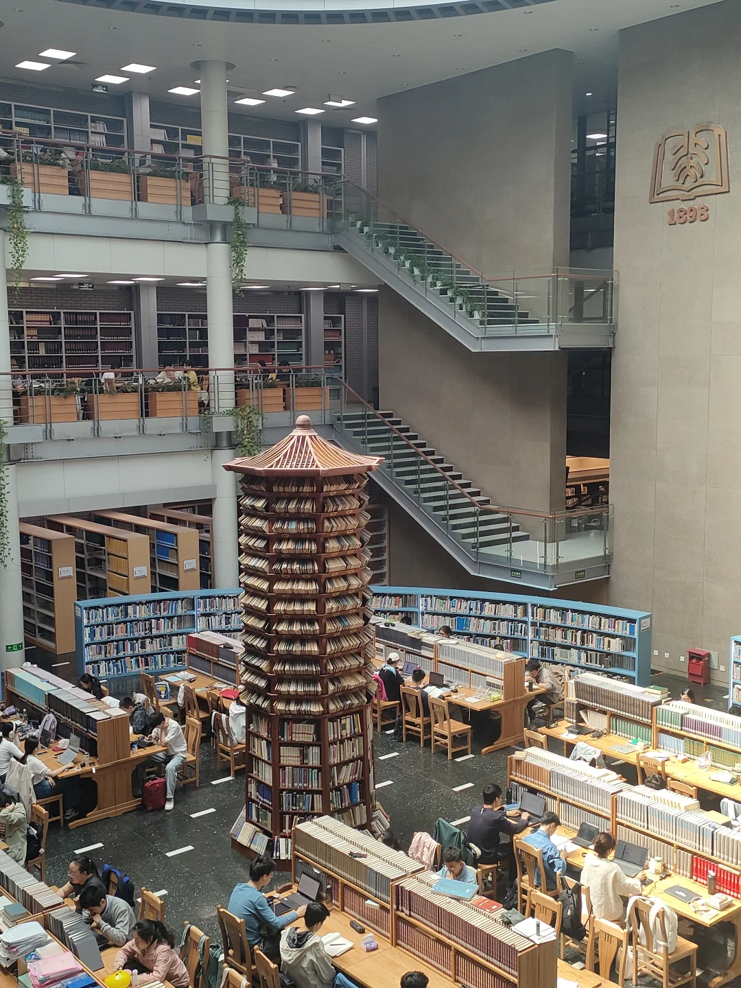 北大图书馆，真的好美呀！