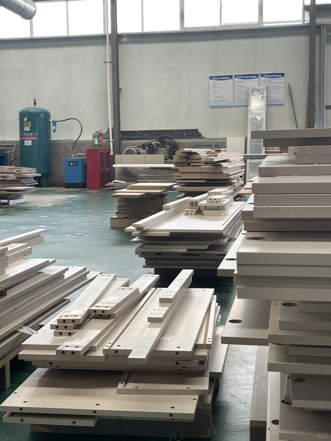 太原宝藏及全屋定制工厂?