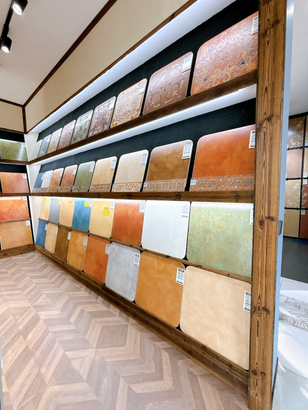 瓷砖批发仓储，你不可错过的羊毛！