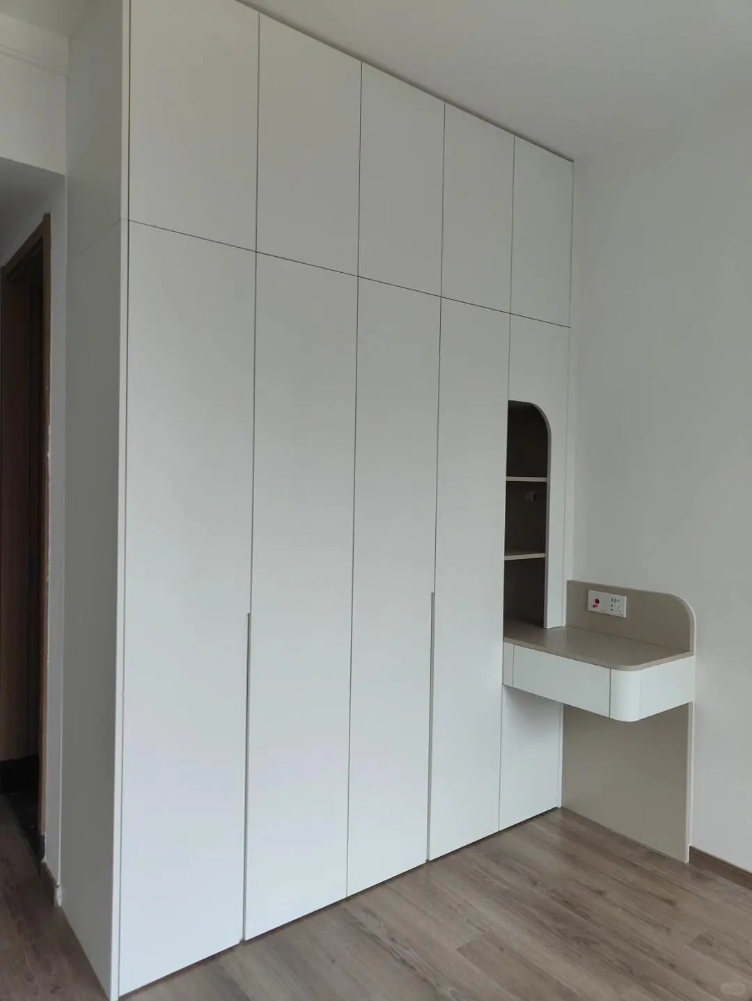 坐标：深圳光明580/平简约风安全下车