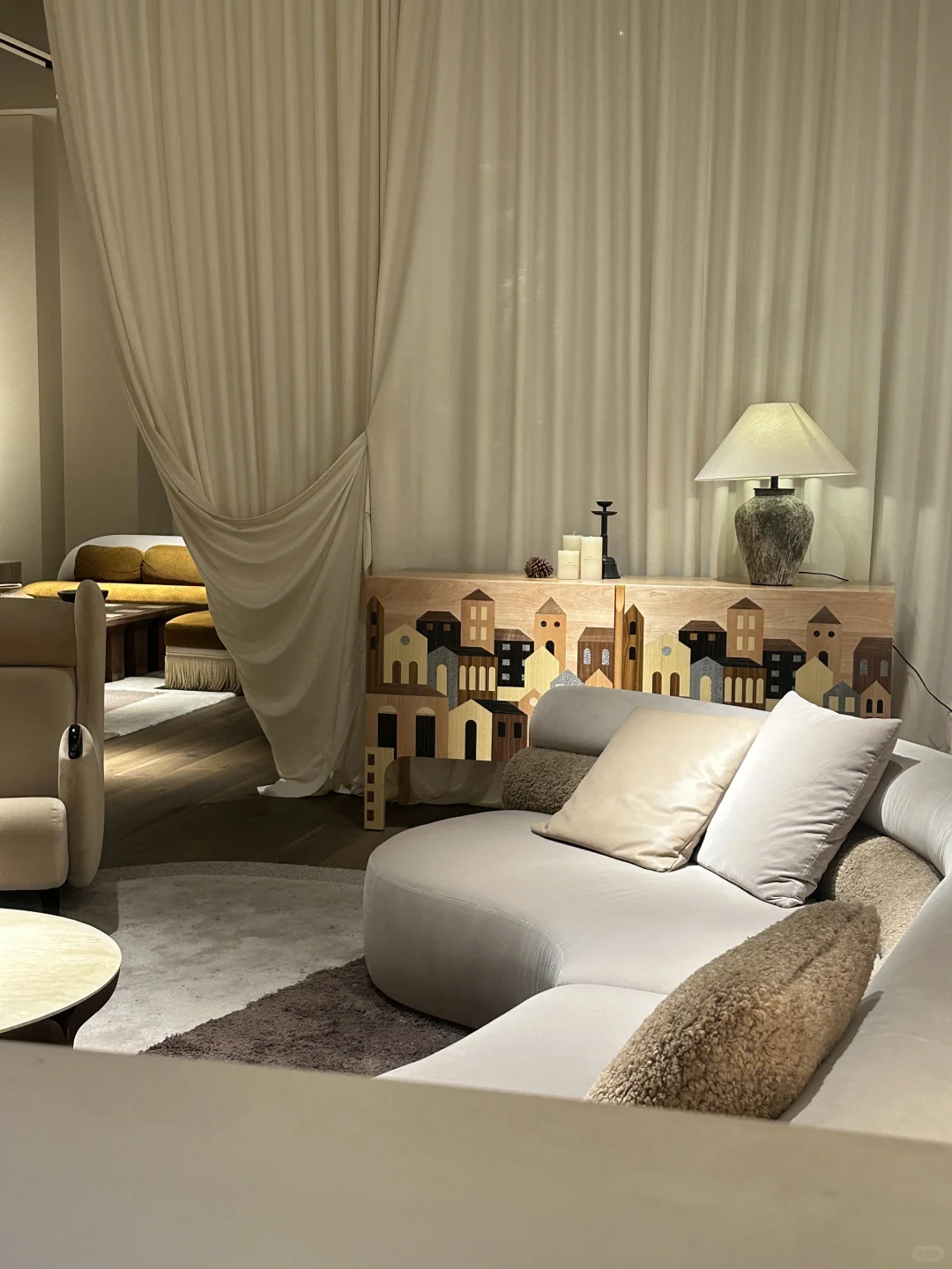 逛逛广州设计周（更像建材展销会