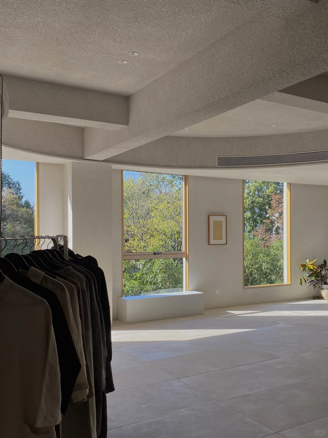 杭州新展 | 一个像夏天，一个像秋天