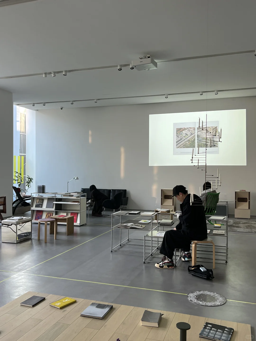 杭州新展｜一个人可以看一整天的设计展