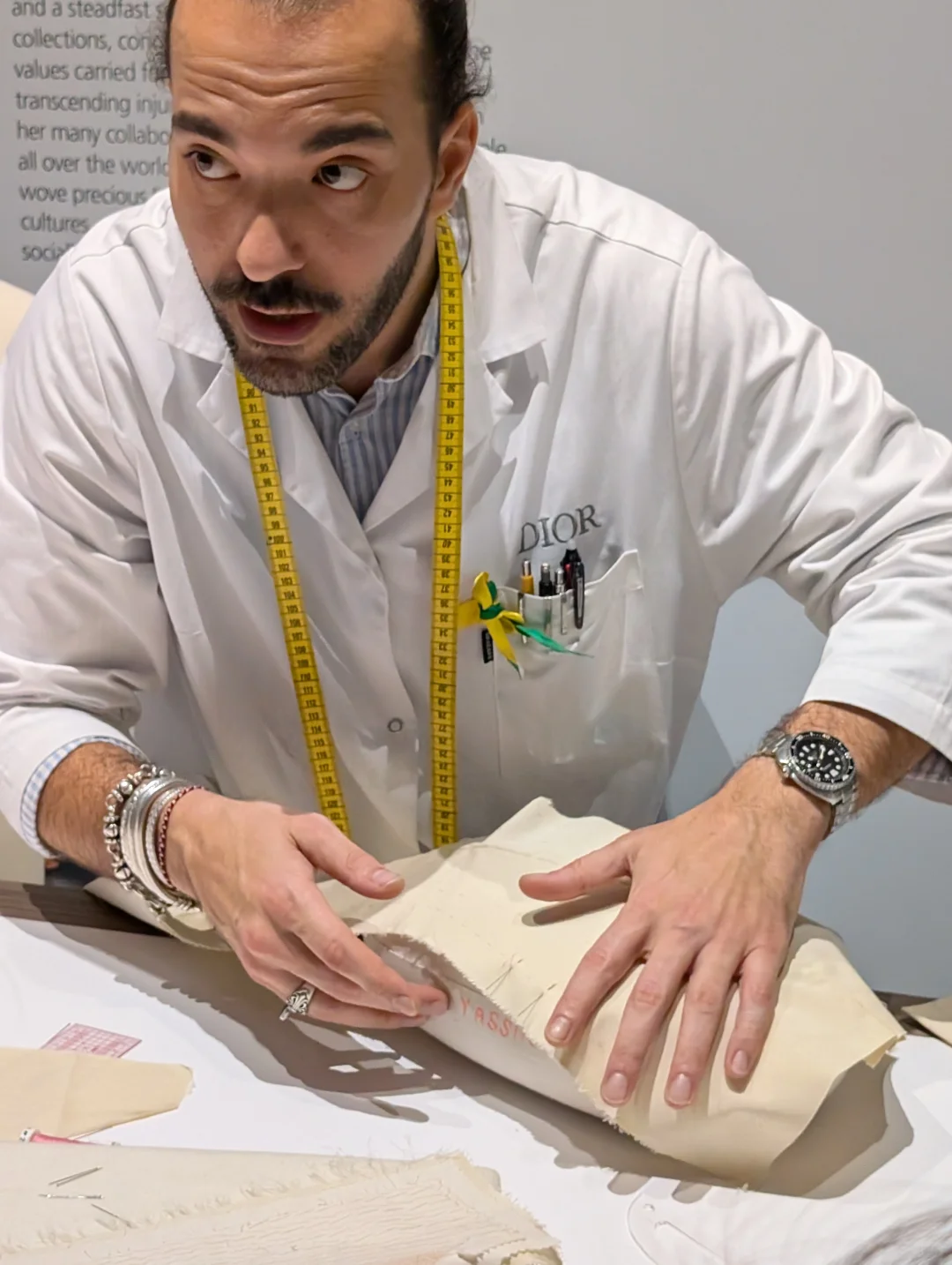 UBS x Dior高定展 | 在结构与流动之间