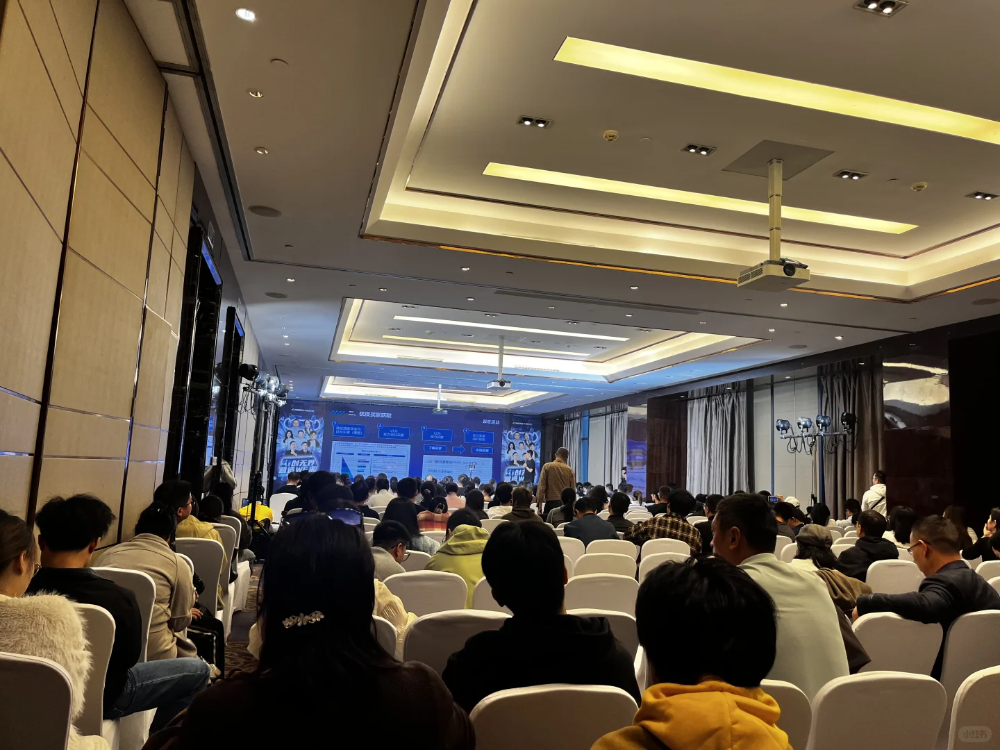 21日外贸交流会，长沙的老板们对外贸很热情！