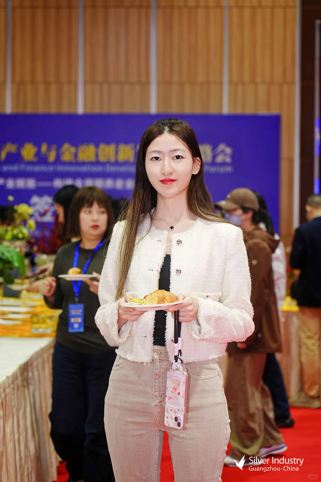 从毕业到商业摄影，我选择自由搞钱看世界