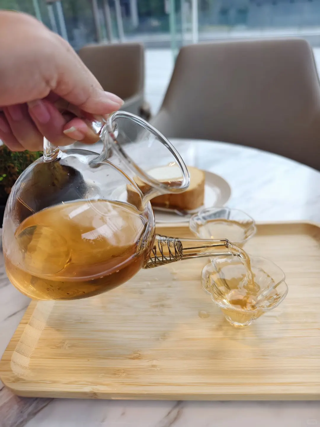 琶洲这家酒店把闺蜜周末过成了艺术大片?